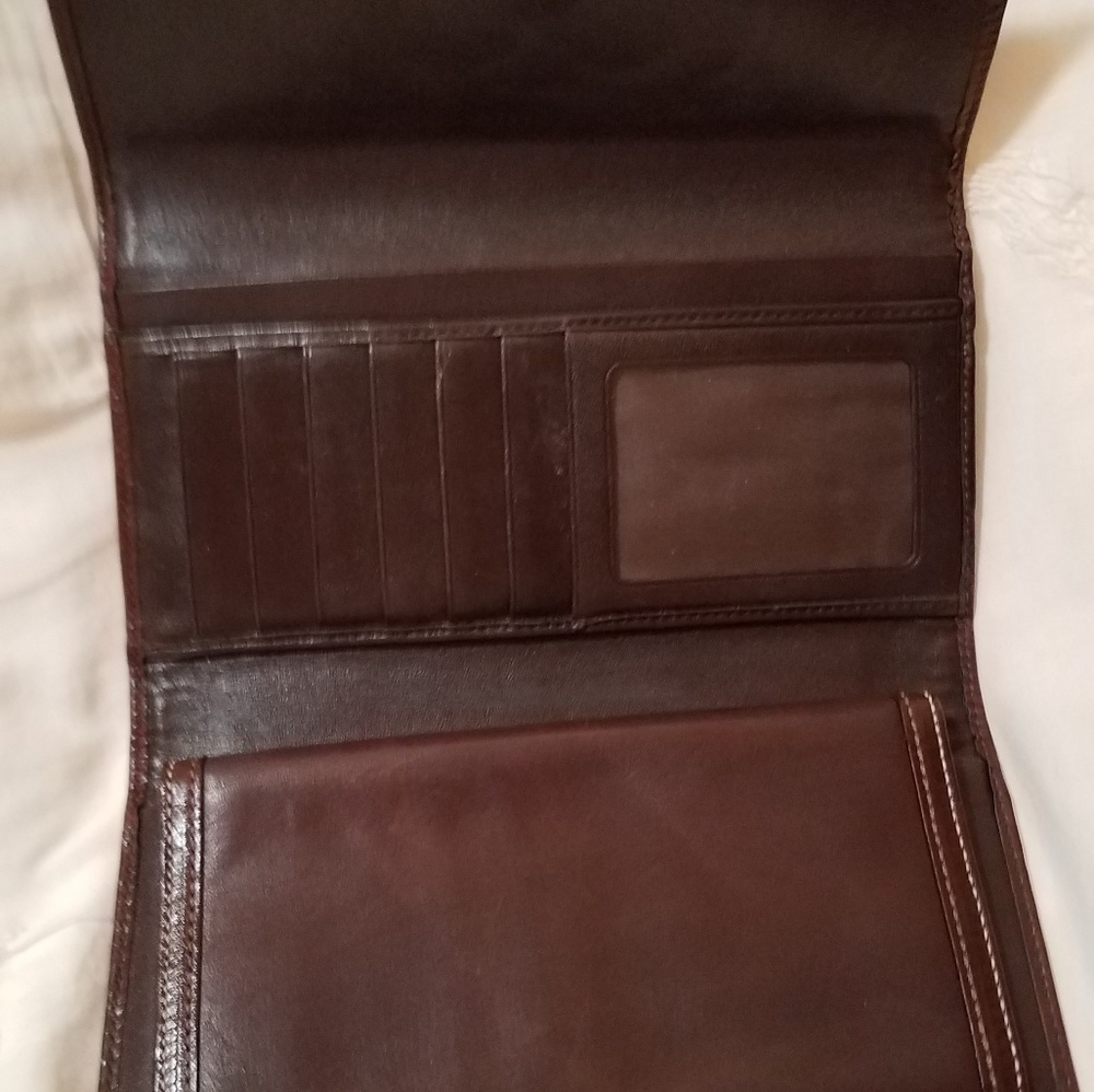 Coach Wallet - Large - Picture 4 of 5